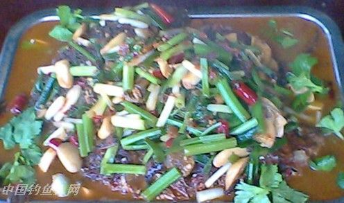 周钓的鲫鱼，做了三种菜 