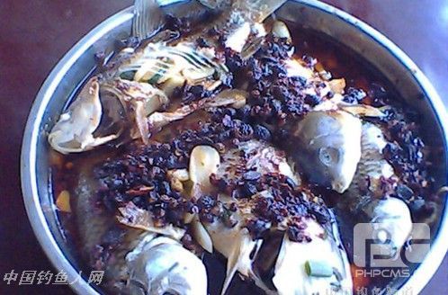 周钓的鲫鱼，做了三种菜 