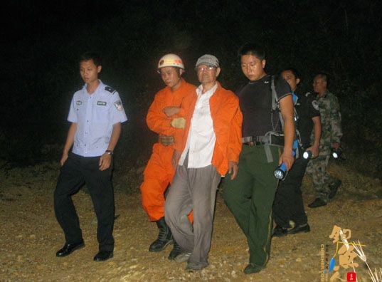 海南三亚：一七旬老人钓鱼途中迷路被困山中获救 图