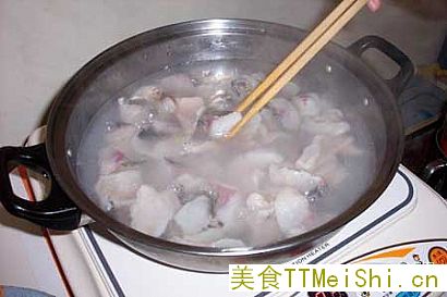 用鲁班的野生草鱼做的美味佳肴--水煮鱼 图