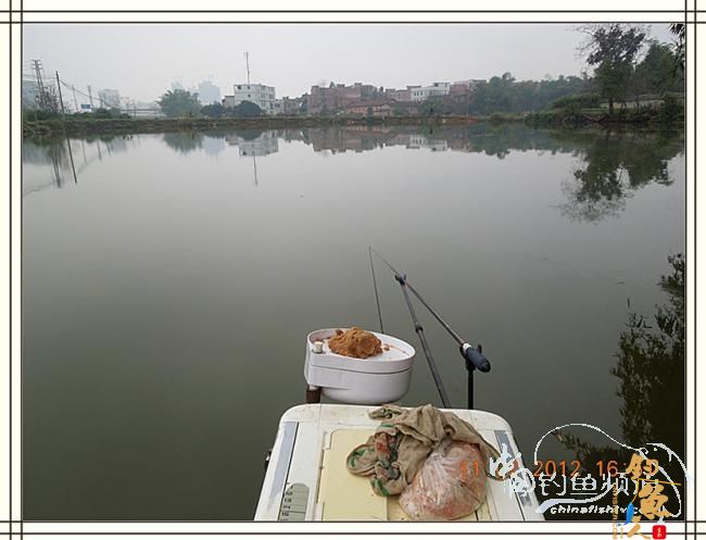 寒夜中的坚守，终于擒获大鲤 图