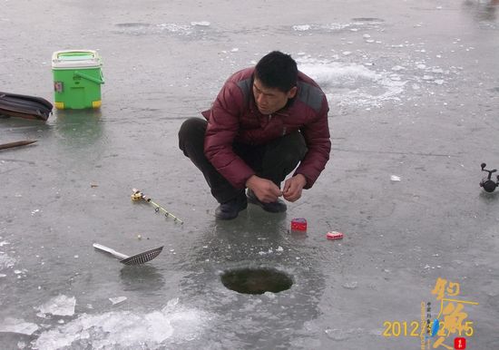 (原创)饥一顿饱一顿的冰钓