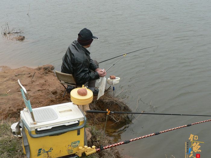 探钓火车站野塘 作者：无敌钓鱼佬