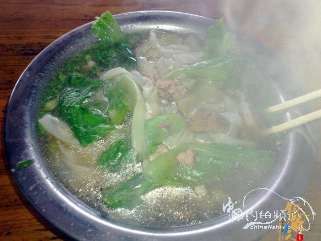 野钓小河~疯狂的土鲫 作者：玫瑰小鱼