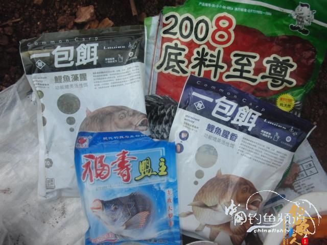 2012新老朋友相聚坝兰河 作者：xplcw