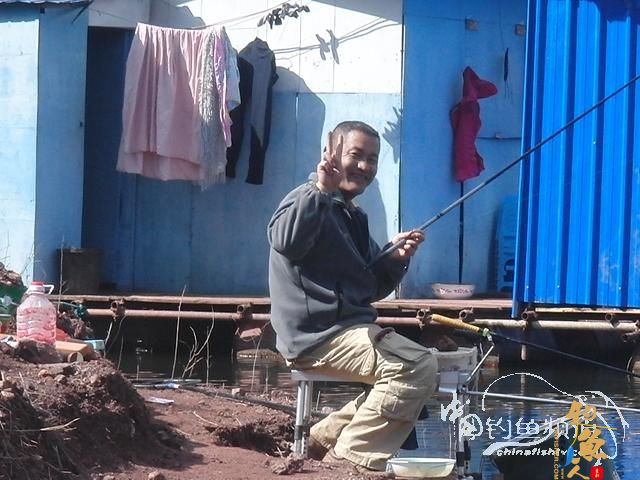 2012新老朋友相聚坝兰河 作者：xplcw