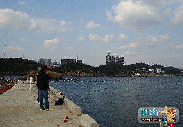 去年秋天大连海边组织的