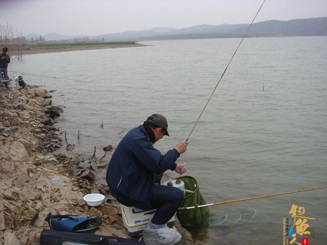 仕阳水库 在这钓鱼有点爽