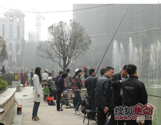 浓雾挡不住,恒大绿洲钓鱼节火热上演