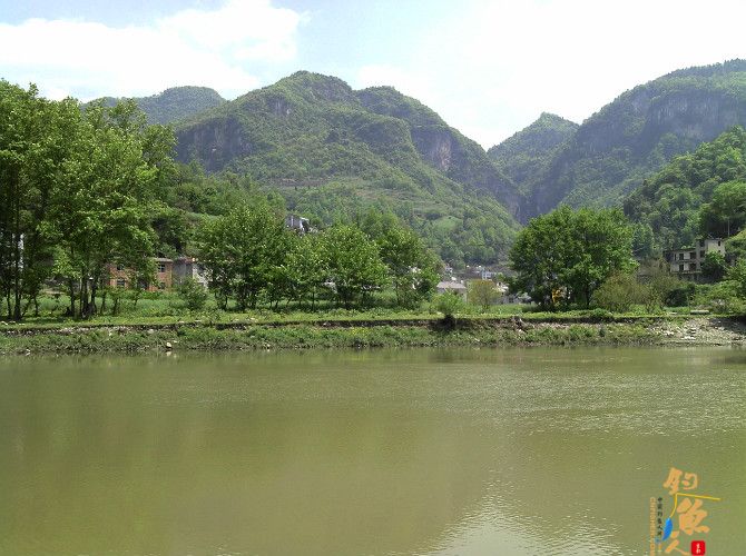 激情的清江河(16)身心疲惫换钓位 鱼儿活跃解心结