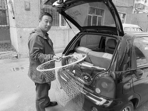 《城市晚报》创刊29周年 为钓鱼发烧友组办钓鱼比赛