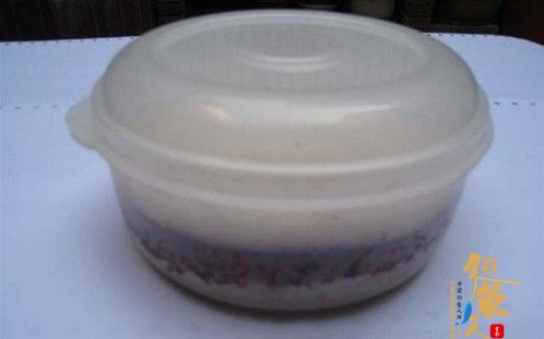 冬季钓鱼红虫钓饵如何保存?图解