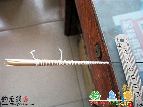 全部缠好和塑形好后，在桌边来调整同心度是一个很好的办法