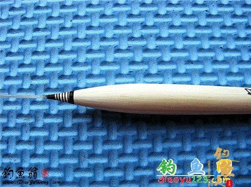 上加强线，也是装饰线（用老婆的丝袜抽出，呵呵）