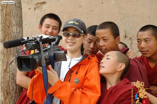 摄影师:红杏 着名人文地理摄影师、旅行作家红杏会在现场为户外爱好者做户外摄影讲座,讲座内容主要包括红杏近10年来,深入西北、西南等少数民族地区、藏区,进行