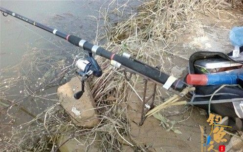 自制海竿起竿架及如何使用 近图