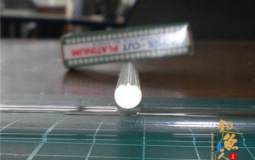 钓鱼人跟我一起自制孔雀羽浮漂(上)