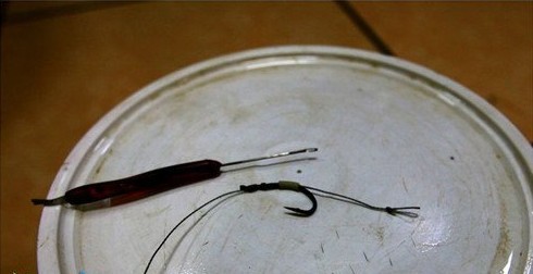 自制(专钓大鱼)新式挂玉米粒的钩组 1