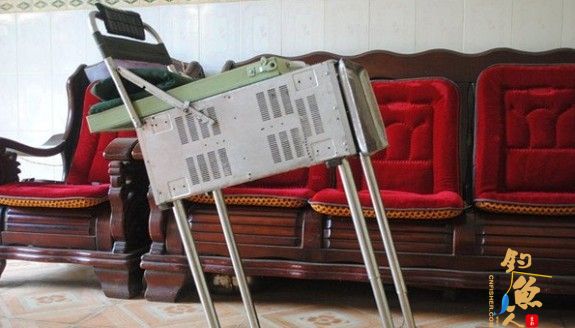 钓友自制(多功能)钓箱 图3