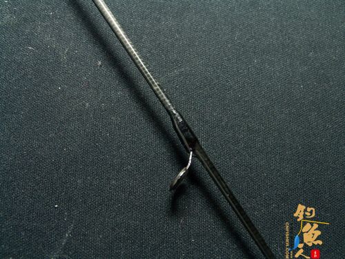 【钓鱼】两种路亚竿导环绑线封胶的选择