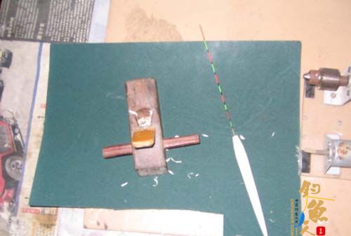 手工制作立式浮漂大概步骤 怎么做漂介绍 