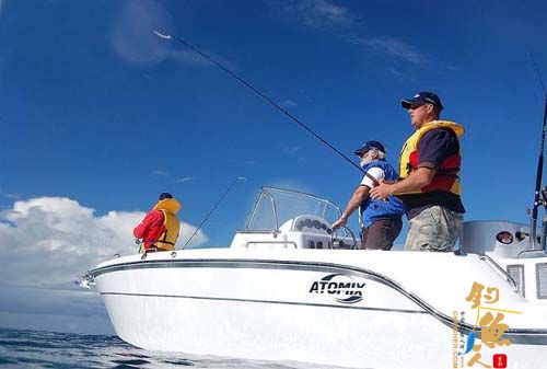 船钓是指乘船出海人坐在船上垂钓 学习,技巧