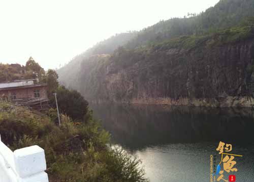 考察广东省龙川县疯树坝水库钓鱼地点概况 5P