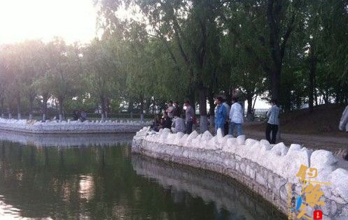 令钓鱼爱好者兴奋的24小时营业钓鱼场