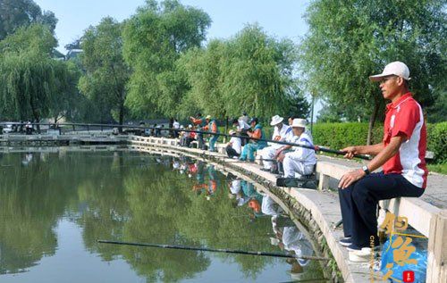 组图：朝鲜举行第12届全国钓鱼比赛 50多人参赛