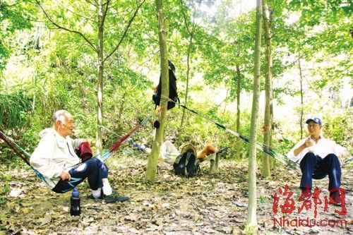 福州4位古稀老人 租房五年为钓鱼