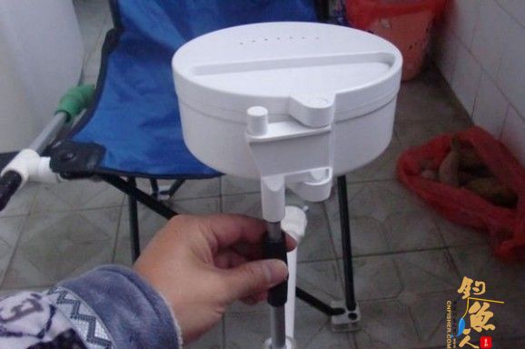 自制简易钓椅炮台支架拉饵盘支架 8P