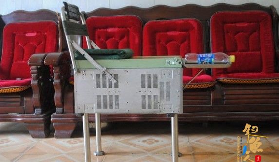 自制全铝不锈钢前后脚可升降钓箱 给钓友们看看我的成果