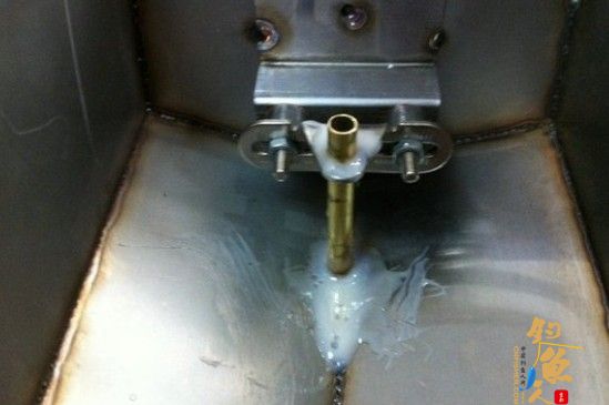 自制DIY超牛遥控打窝船 高手在民间 工科男伤不起啊