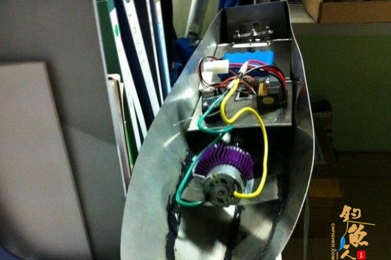 自制DIY超牛遥控打窝船 高手在民间 工科男伤不起啊