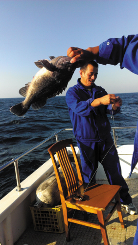 鱼儿可真多两小时钓上五六十斤 图