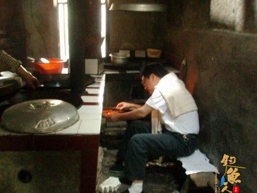 《今年春节我替爸妈下厨房》-中国钓鱼人网2014春节公益倡议