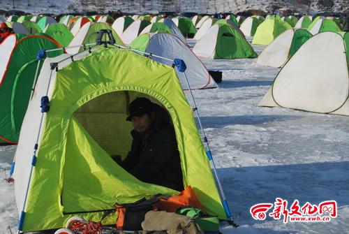 延吉冰钓大赛 国内外500余钓友冰上作钓 图