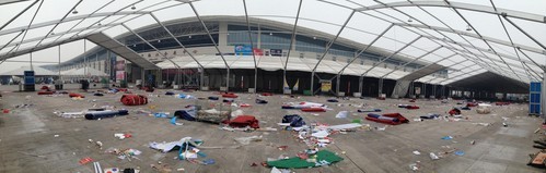 钓具展落幕 梅江会展中心垃圾遍地 赢了展会，输了天津的形象