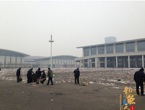 钓具展落幕 梅江会展中心垃圾遍地 赢了展会，输了天津的形象