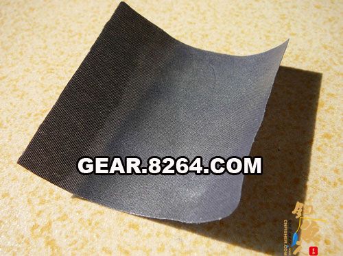 这是充气垫的下表面,75D的涤纶,摸起来比较粗糙