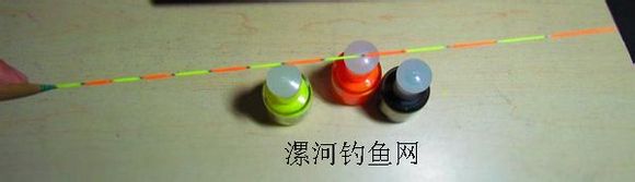 手工刷浮漂尾漆过程详解