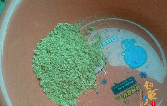自制纯天然鱼饵,麸皮小鸡饲料雪花粉拉丝粉自配!