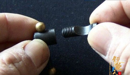 钳头套管锁紧销