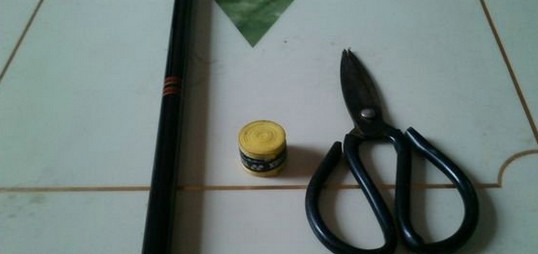 鱼竿吸汗带的缠绕方法