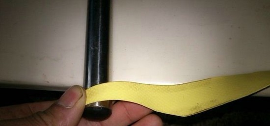 鱼竿吸汗带的缠绕方法