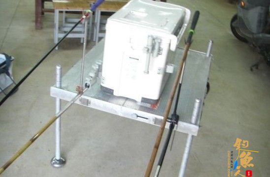 自制钓台用鱼竿支架