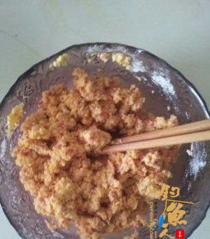 自制野钓用窝饵结合爆炸饵