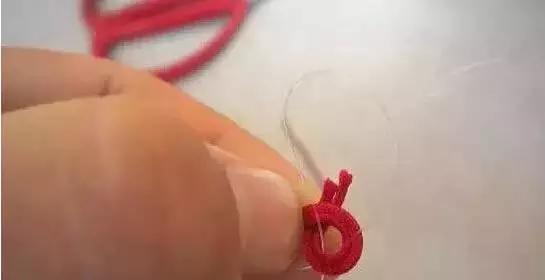 打结，非常简单的结大家看看图就明白了