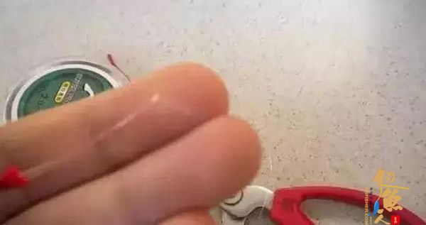 巧打线结，钓鱼避免主线打结处断掉