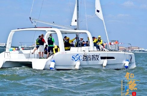 2016慈善帆船赛是上海国际游艇展联手上海国际休闲展共同举办的展前预热项目 2016慈善帆船赛